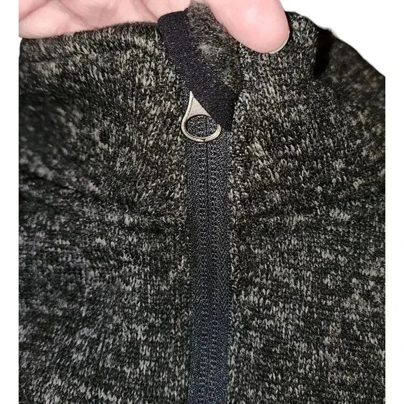 Magellan Outdoors Classic Fit Side Pockets Zips Charcoal Gray Pullover Top Sz L - Picture 2 of 8